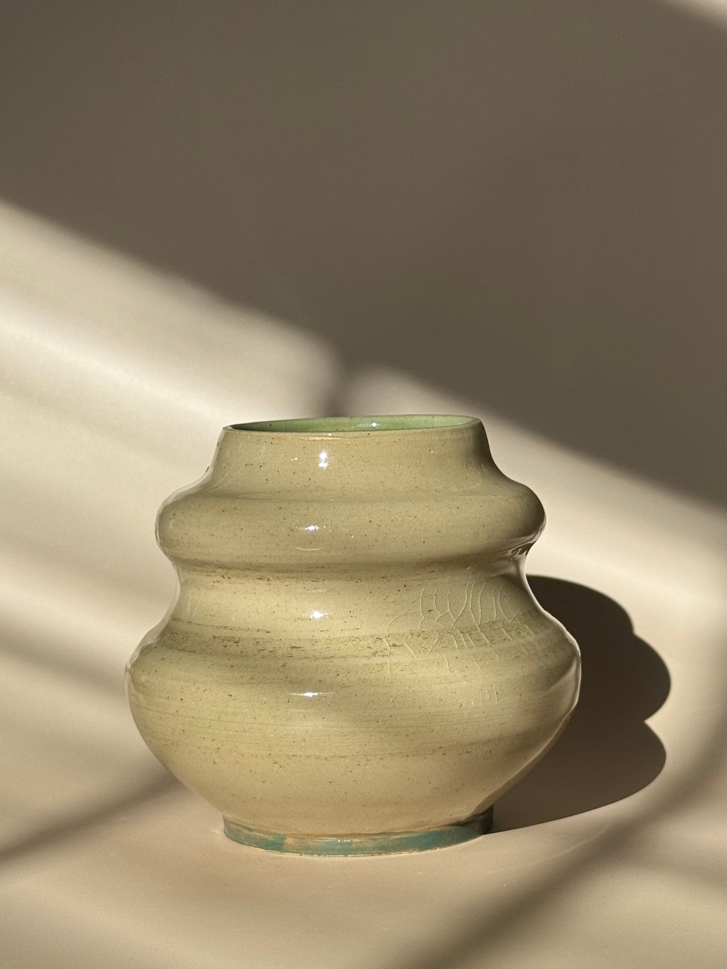 Toz Min Udām Vase