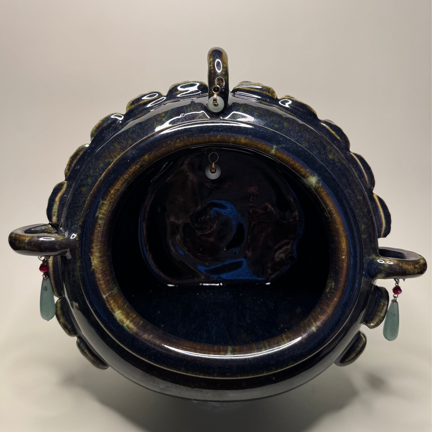 Jaded vase