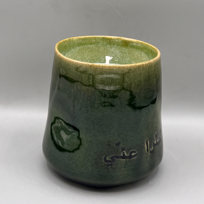 Thumb candle cup